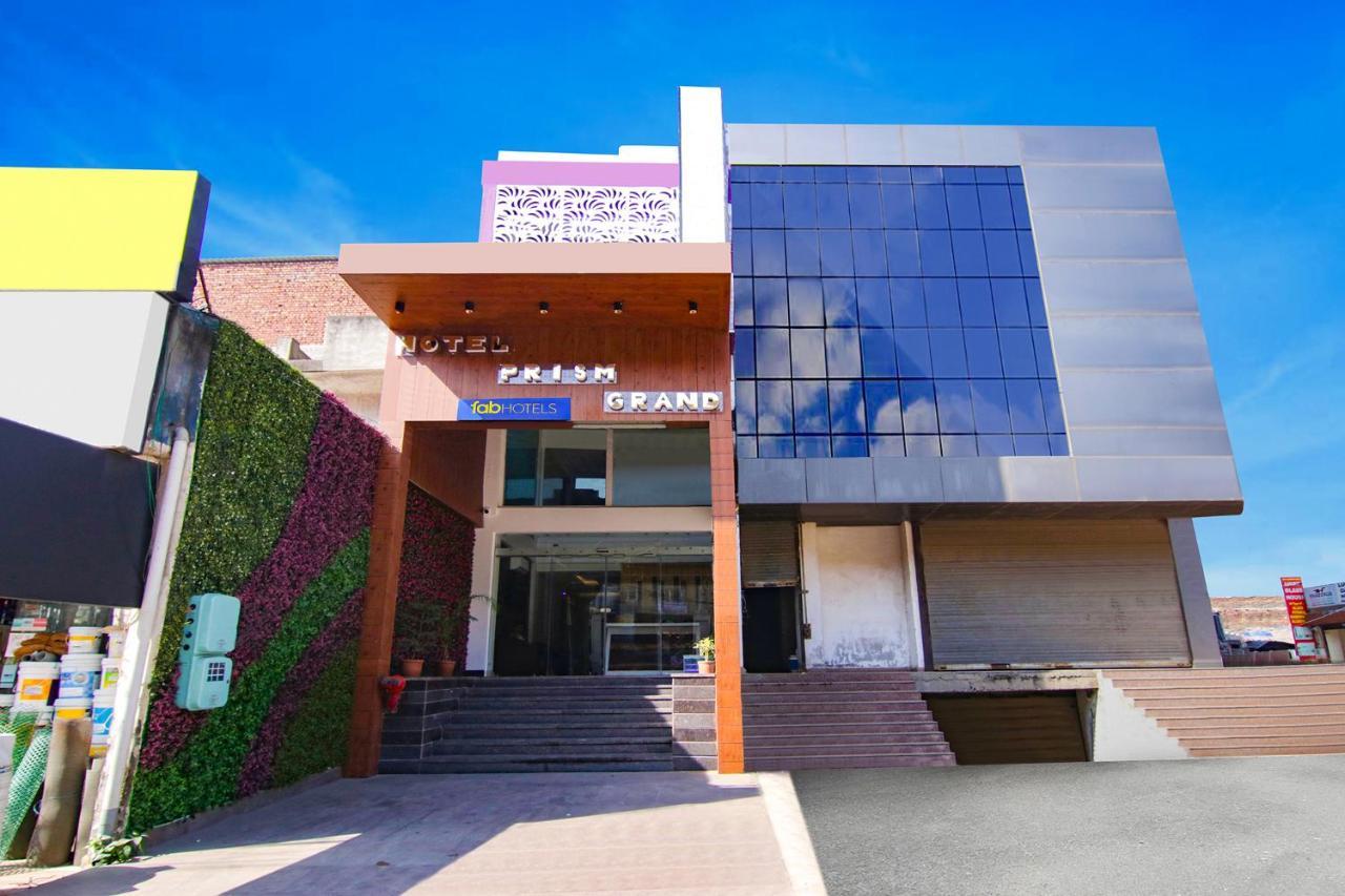 Zirakpur Fabhotel Prism Grand מראה חיצוני תמונה