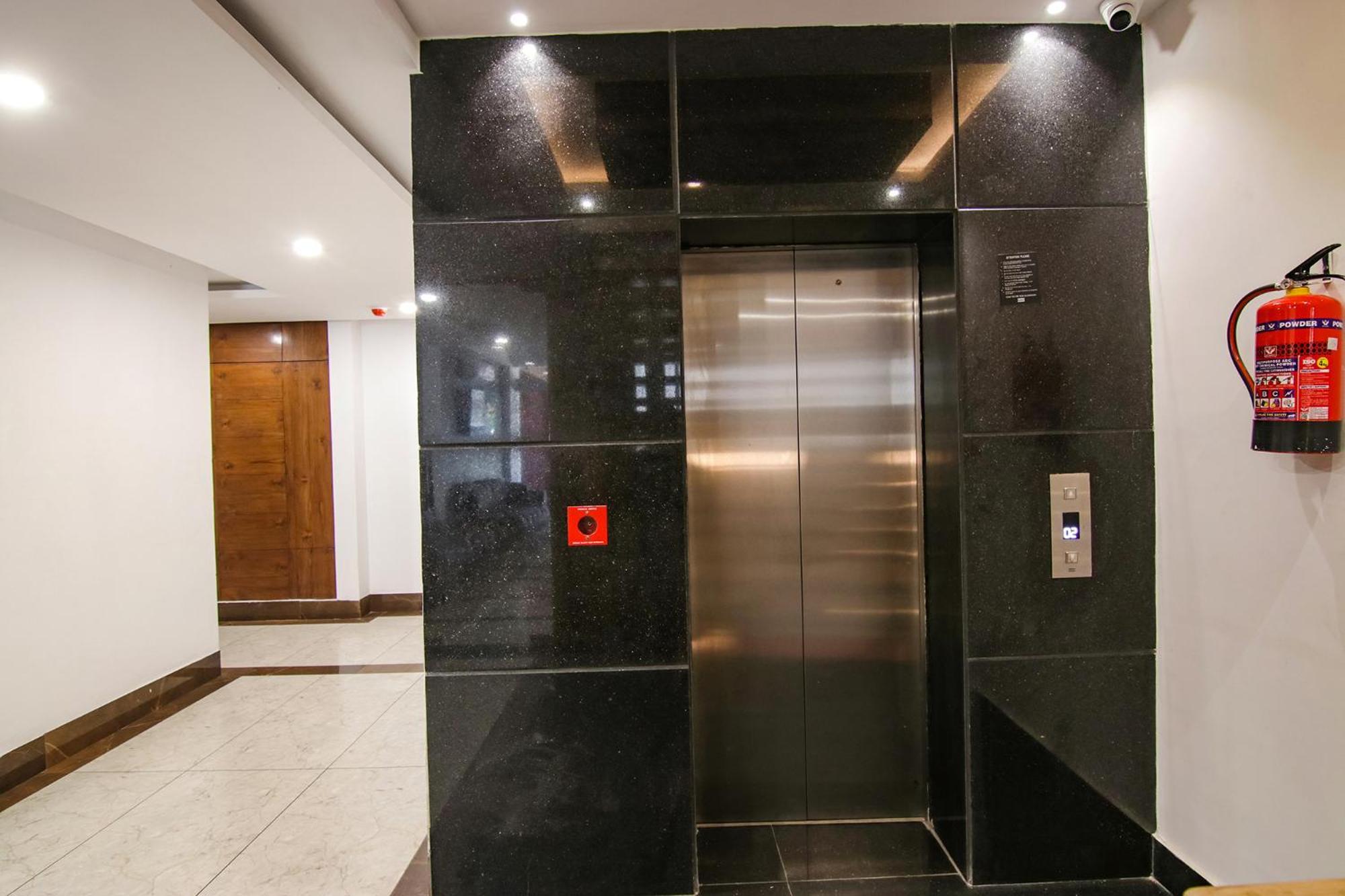 Zirakpur Fabhotel Prism Grand מראה חיצוני תמונה