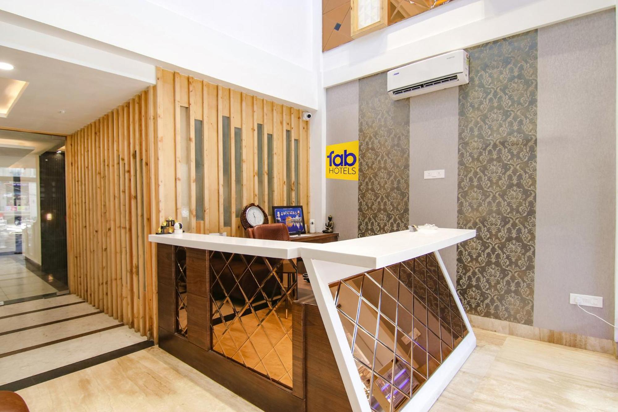 Zirakpur Fabhotel Prism Grand מראה חיצוני תמונה